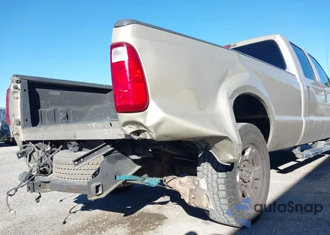 2010 Ford F-250 King Ranch/Lariat/Xl/Xlt z USA, uszkodzony, nr VIN 1FTSW2AR0AEA12220